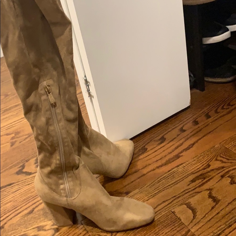 Thigh high boots - Picture 5 of 9